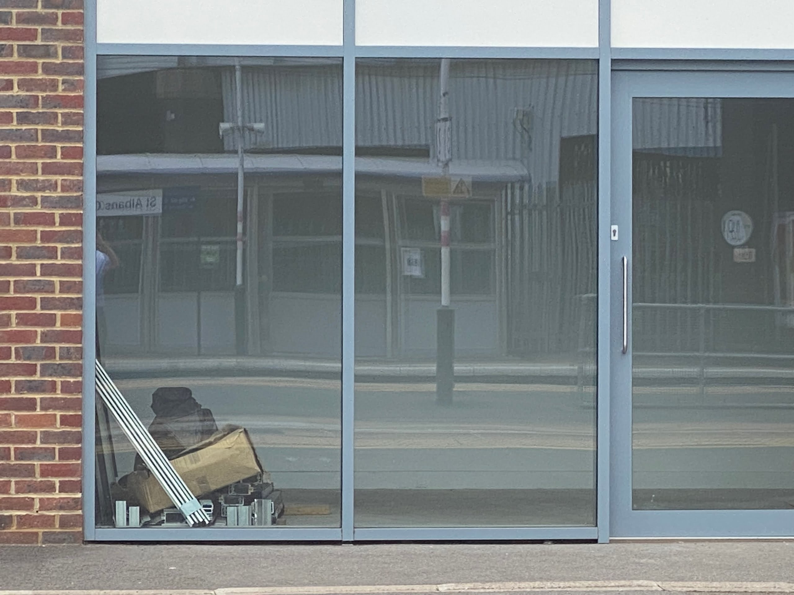 St Albans City Vacant Retail Unit 4 (3)